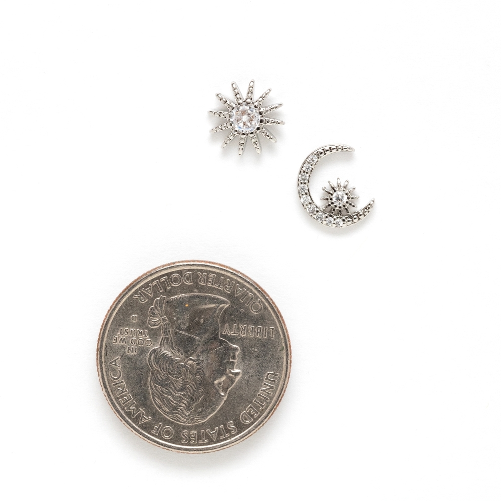🔹️Sale🔹️ 2/$28
Celestial Silver Studs (S925) - Picture 4 of 4